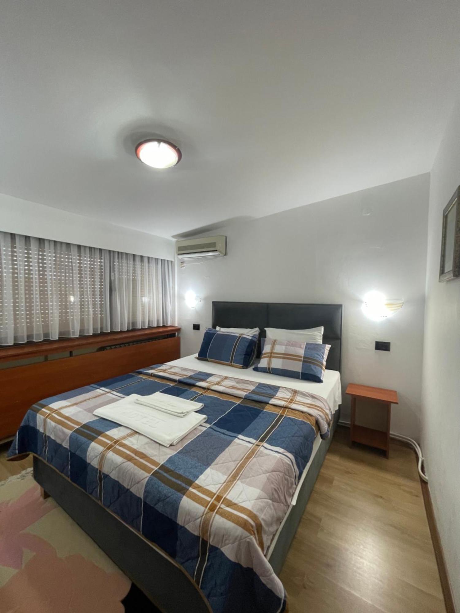 Hotel Square Skopje Exteriér fotografie