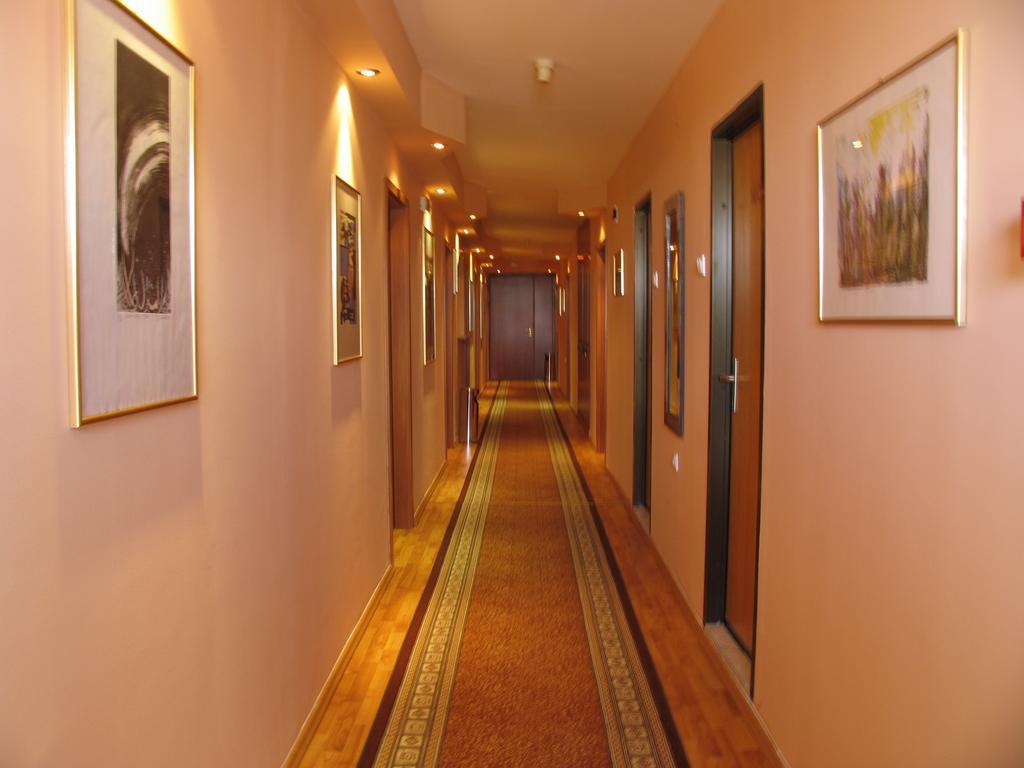 Hotel Square Skopje Exteriér fotografie