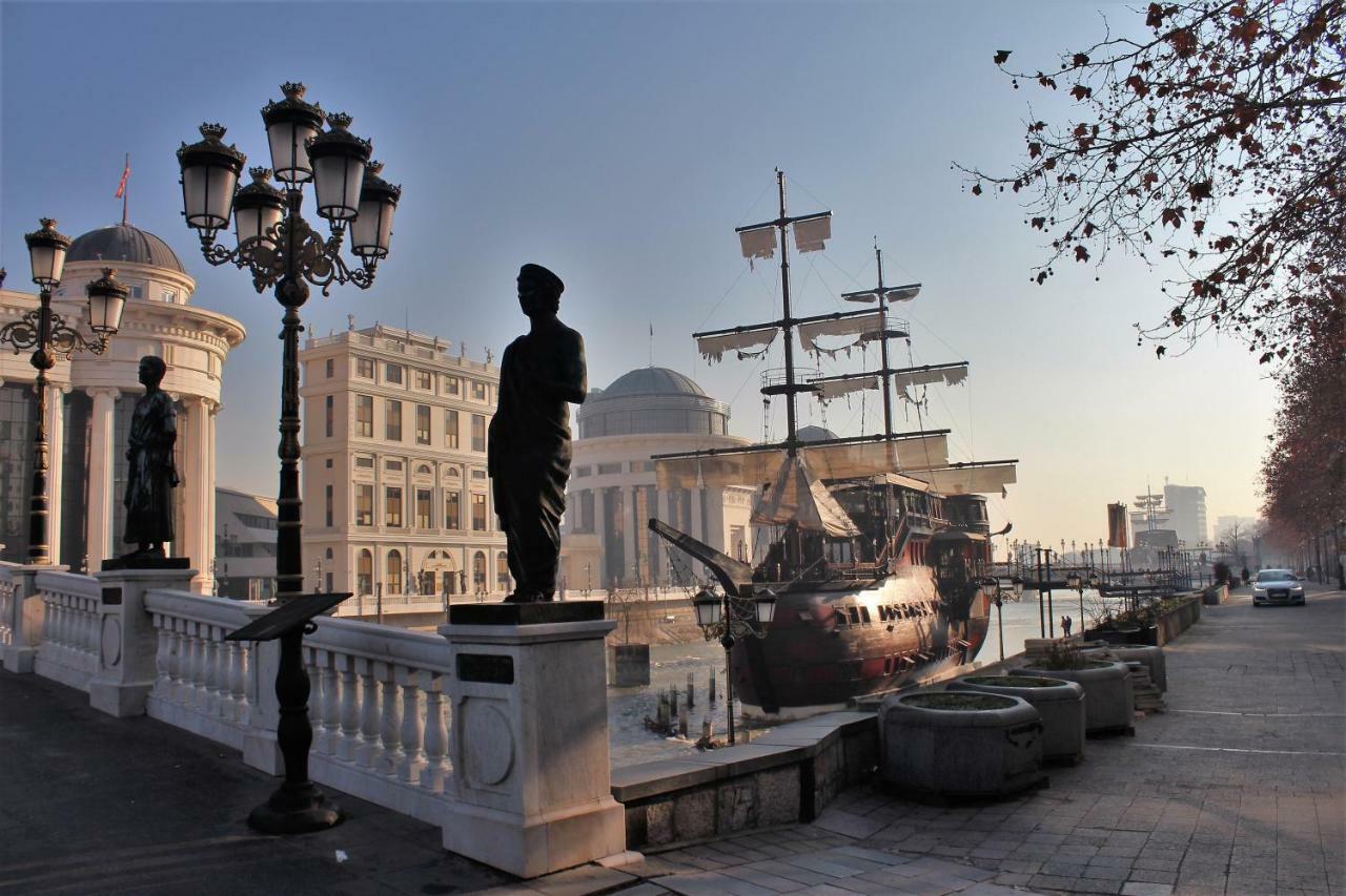 Hotel Square Skopje Exteriér fotografie